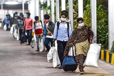 Migrant Worker Who Wanted to Meet Family, Collapses & Dies Before Boarding Special Train to MP