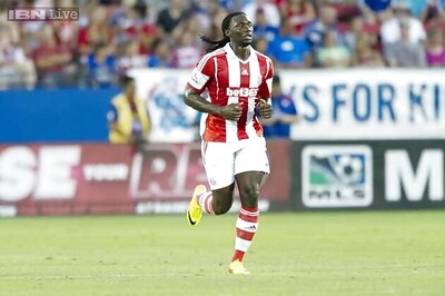 Cardiff City sign Fabio and Kenwyne Jones