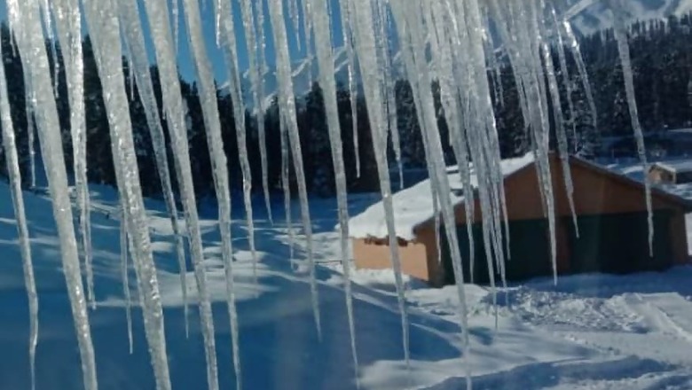 Kashmir Shivers in Frigid 'Chillai-Kalan', Valley to See Light Rain and Snowfall Over Next Few Days