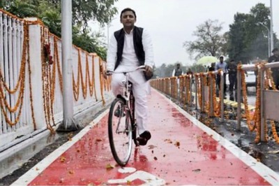 UP Polls 2017 Live: For Once I thought 'Cycle' May Slip out of my Hands, Says Akhilesh