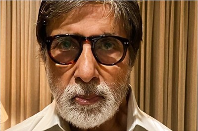 Amitabh Bachchan's Epic Response to Fan Who Asked Him to Post in Hindi