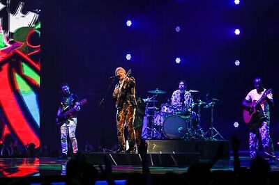 MTV EMAs Show In Hungary Highlights Support For LGBTQ People