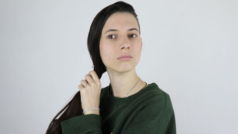 How to Do a Fishtail Side Braid