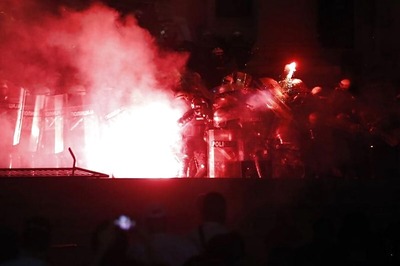 Serbia Police Detain 71 People After 14 Cops Injured in Violent Coronavirus Protests