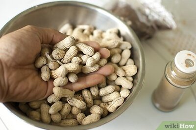 How to Boil Peanuts Using Roasted Peanuts