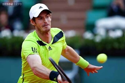 Bad light halts Murray battle with Kohlschreiber in French Open