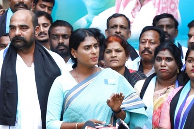 Y S Sharmila Taken into Preventive Custody After Staging Protest in Hyderabad