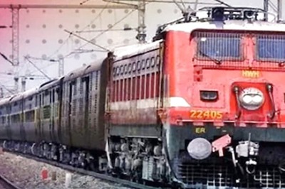 RVNL Trades Lower Despite Firm Receiving Order From SE Railway; What Should Investors Do?