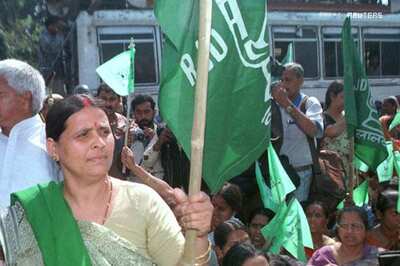 Lalu, Paswan launch campaign for Rabri