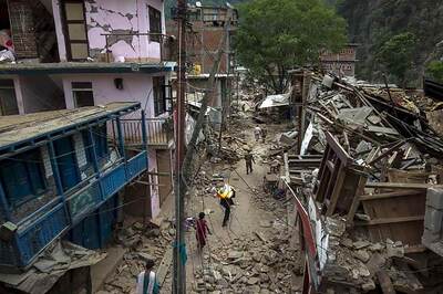 Four months after quakes, Nepal fails to spend any of $4.1 billion donor money