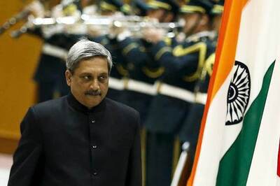 Manohar Parrikar arrives in Jammu and Kashmir to review security situation