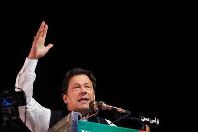 Tension within Alliance? PML-Q Chief Miffed with Imran Khan Over Bajwa Amid Plans to Dissolve Assemblies