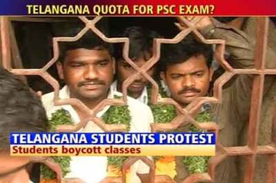 Osmania students demand quota for Telangana