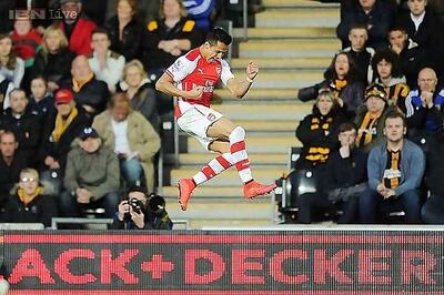 Alexis Sanchez nets twice as Arsenal beat Hull City 3-1 in Premier League