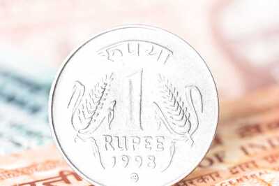 Rupee Falls 15 Paise to Close at All-time Low of 82.32 Against US Dollar