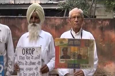 Army Veterans Protesting for OROP Forcibly Evicted from Jantar Mantar, Police Cite NGT Order