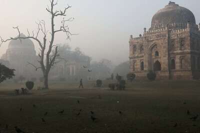 Delhi's Air Quality in 'Moderate' Category, Likely to Improve in Next 2 Days Due to Strong Winds, Rainfall
