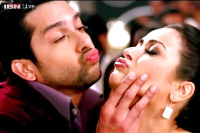 'Grand Masti' Tweet Review: First day, first show