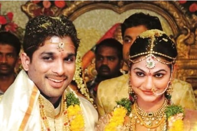 Allu Arjun Blushes As He Steals Glimpses Of Wife Sneha Reddy At Their Wedding in Viral Video, Watch