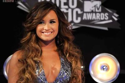 Proud Of Miley Cyrus For Giving Up Drugs, Says Demi Lovato