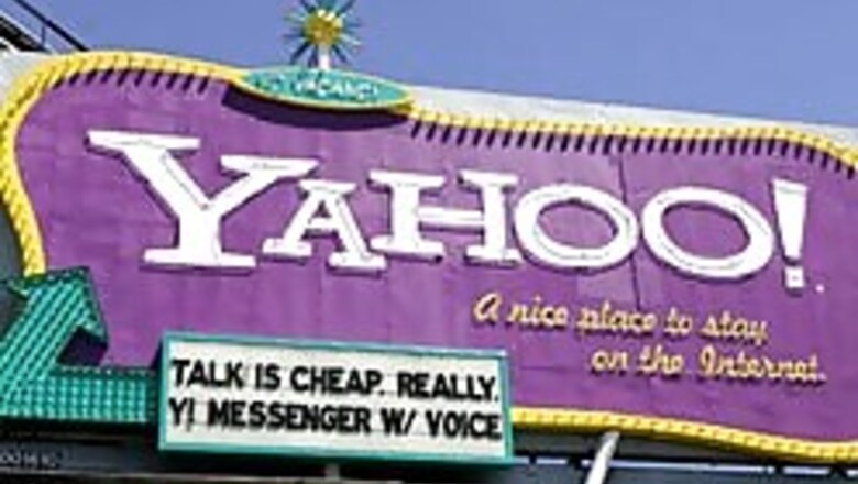 Yahoo, MSN become chat buddies