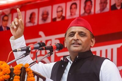 Akhilesh Yadav Holds Workshops for Samajwadi Party Cadres on PDA Strategy