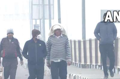 Mercury Dips in North, So Does Air Quality: Delhi AQI 'Very Poor', Noida's 'Severe'. Check Your City Weather