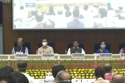 Mandaviya Holds Meeting with State Health Ministers Over Covid Vaccination, Health Scheme