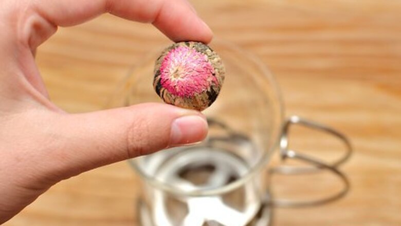 How to Make Blooming Tea