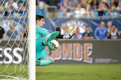 Chelsea's Thibaut Courtois set to miss Everton game with injury