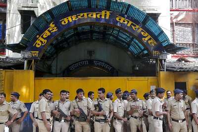 81 Female Inmates From Mumbai’s Byculla Jail Rushed to Hospital With Food Poisoning
