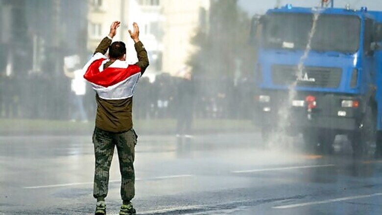 Over 100,000 Protest In Belarus For 9th Straight Sunday