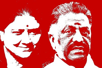 Sasikala Says MLAs Not Held Captive; Panneerselvam May Send Police to 'Free' Them