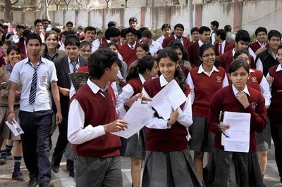 CBSE Merit Scholarship Scheme for Single Girl Child 2017: Class X Pass Students Apply Online Today, Last Date Nov 15