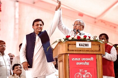 In Talks With SP, Congress for Tie-up for UP Polls: Lalu Prasad