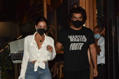 Malaika Arora and Arjun Kapoor Indulge in Social Media PDA, Check Here