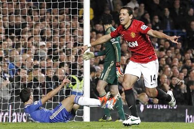 Hernandez ends United's 10-year wait at Chelsea