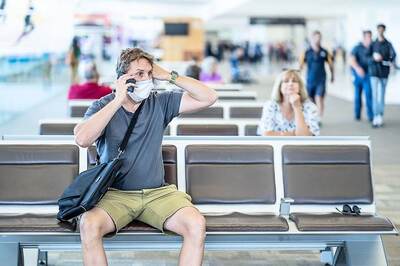 Delhi-Mumbai One Way Air Ticket to Cost As High As Rs 10,000; Flights to Resume from May 25