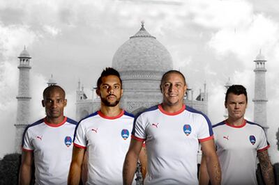 ISL 2015: Delhi Dynamos launch official kit in front of Taj Mahal