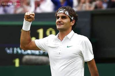 Wimbledon: All-white clothing rule 'too strict', says Federer