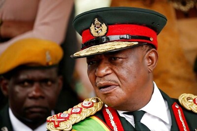 Zimbabwe Ex-army Chief Who Helped Oust Mugabe Sworn in as Vice President