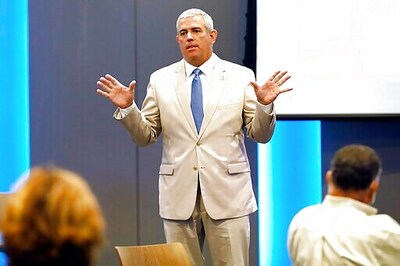 Public 'engaged' in Confederate-free Mississippi flag