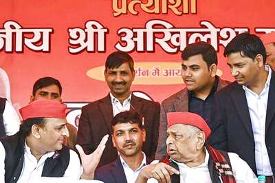 In Karhal to Seek Votes for Akhilesh, Mulayam Forgets Son's Name. Amused CM Yogi Says This