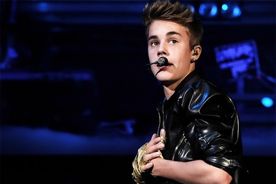 Justin Bieber Lashes Out At Fan During His Concert