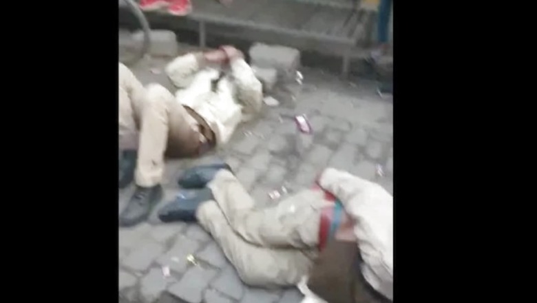 Video: 2 Drunk Policemen Roll In Front of Liquor Shop in UP's Shahjahanpur