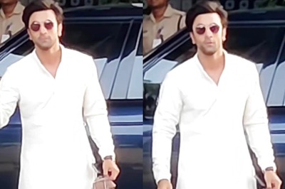 Ranbir Kapoor Makes Style Statement in White Kurta, Fan Says 'Only He Can Look This Hot in Morning'