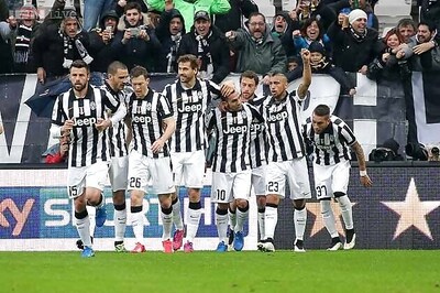 In-form Carlos Tevez leads Juventus to 1-0 victory over Genoa