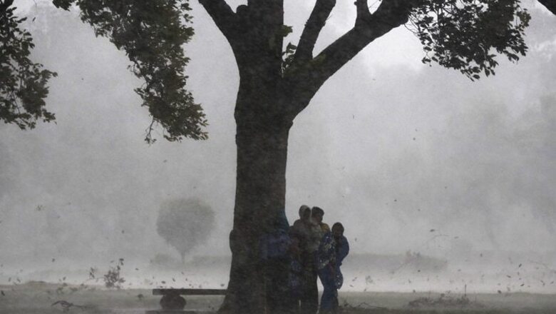 Heavy rains kill 45 people in Gujarat
