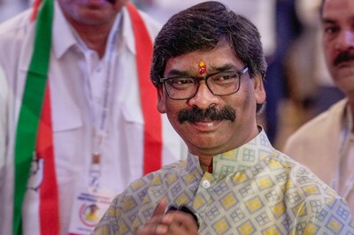 Jharkhand CM Hemant Soren Reduces Qualifying Age for Old-Age Pension to 50 Years