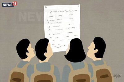 Delhi HC Upholds CBSE's Upper Age Limit of 25 Years for NEET